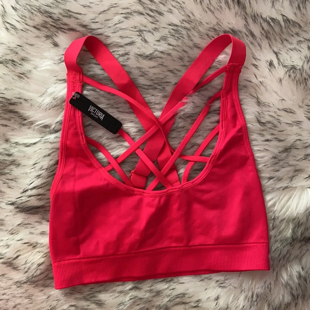 ✨2/$40✨ Victoria Sports Seamless Strappy Sports Bra - Picture 4 of 6